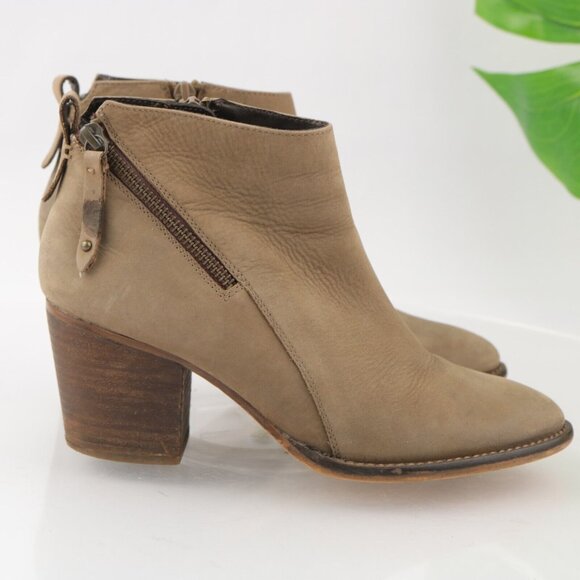 Blondo Women Nivada Boot Size 8 Waterproof Taupe Tan Leather Block Heel Side Zip - Picture 4 of 13